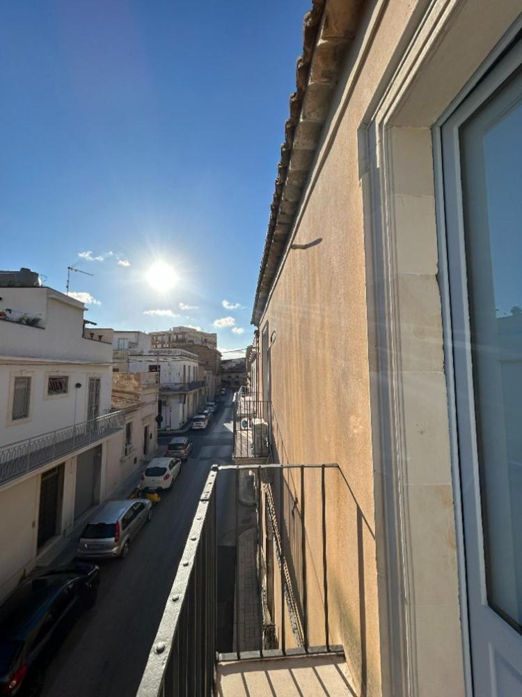 アヴォラ Cavour69ヴィラ エクステリア 写真