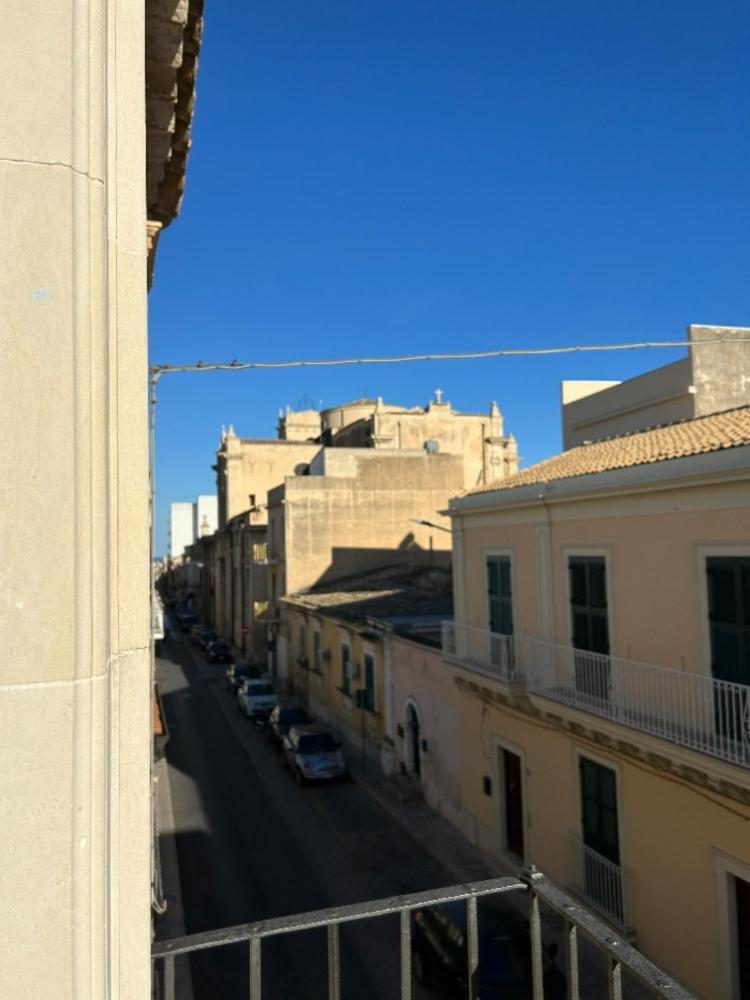 アヴォラ Cavour69ヴィラ エクステリア 写真
